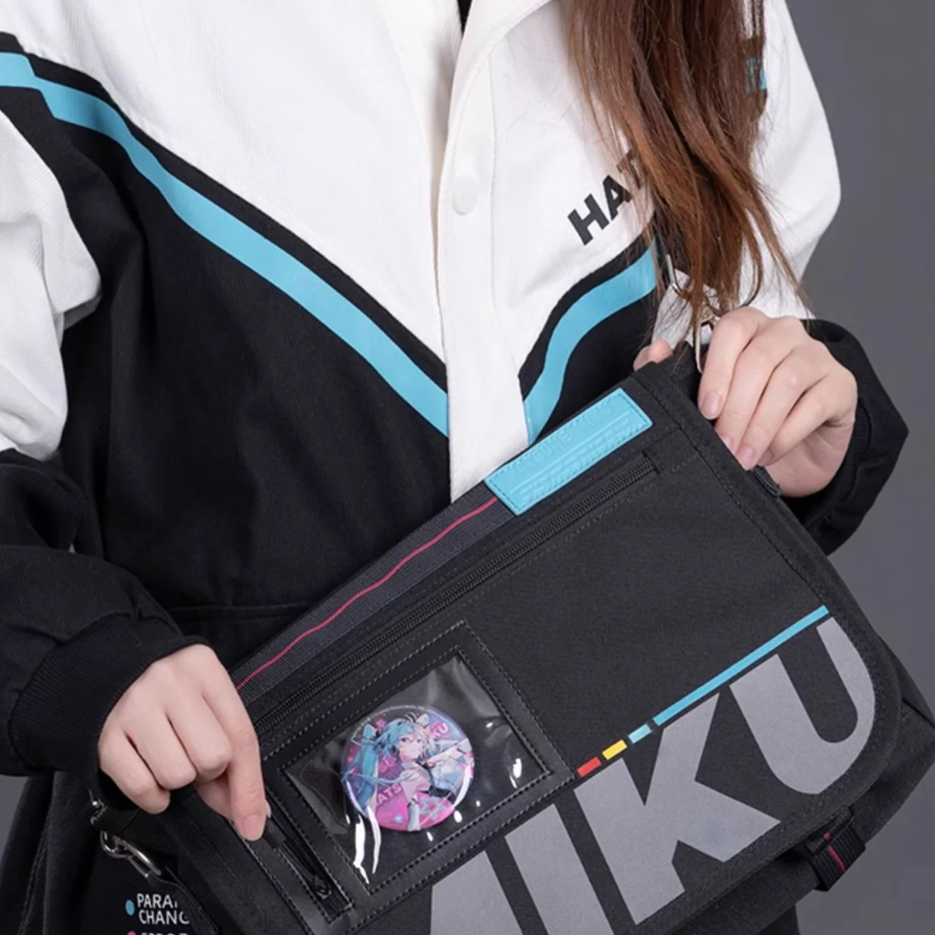 Officially Licensed Hatsune Miku Commuter Dakimakura Bag - Image 5